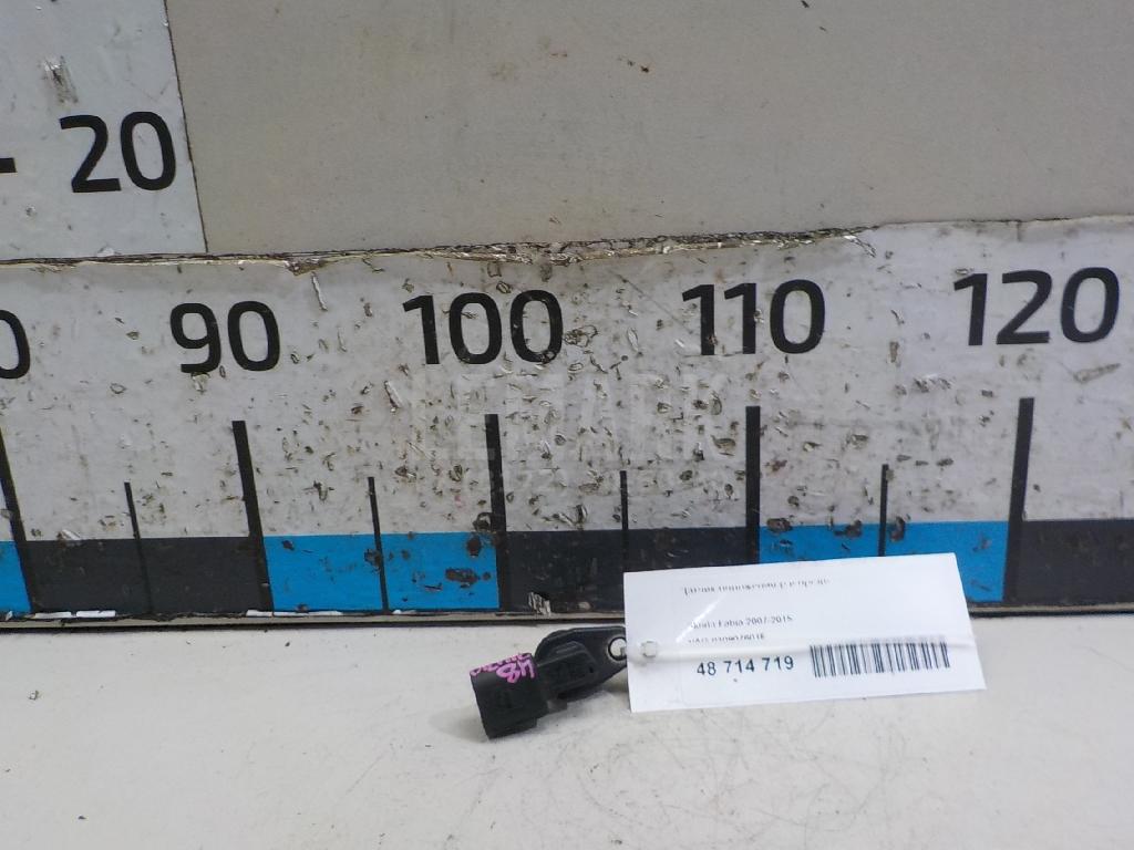 Датчик положения распредвала 030907601E VAG