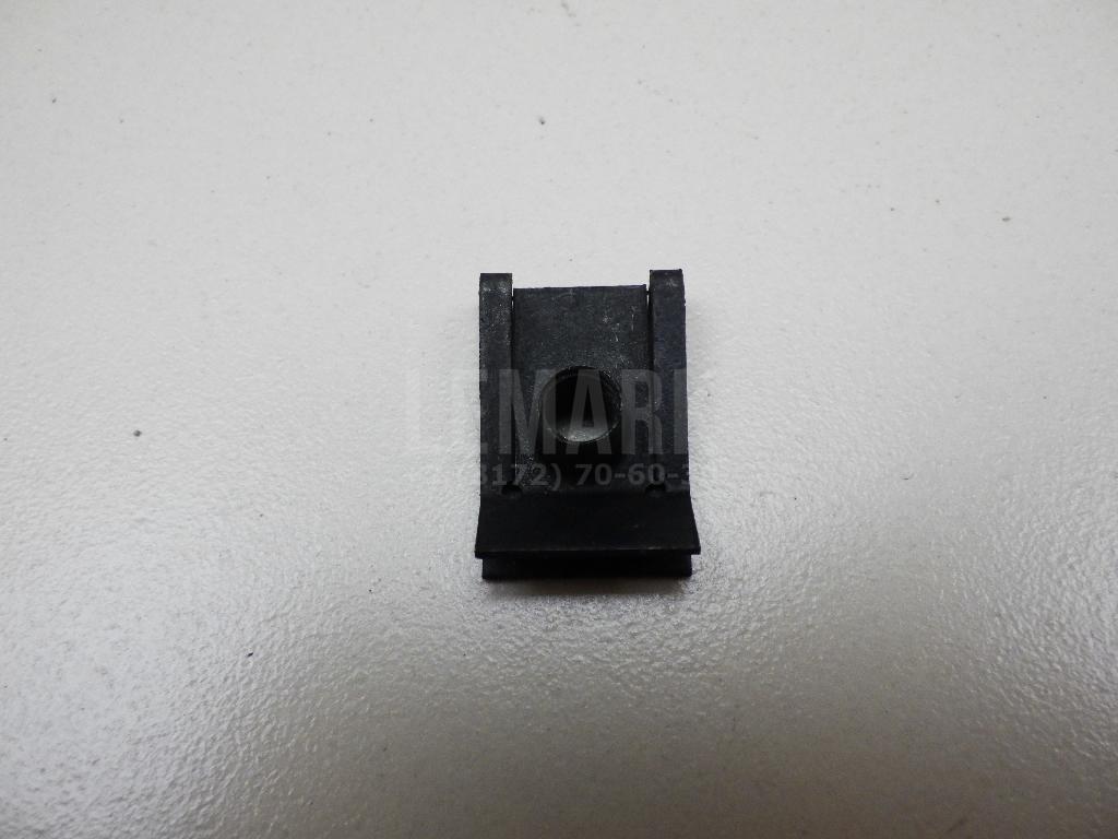 Скоба крепления обшивки 949921 Volvo