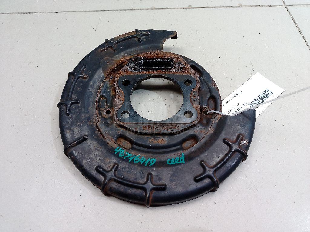 Щит опорный задний правый 582521H000 Hyundai-Kia
