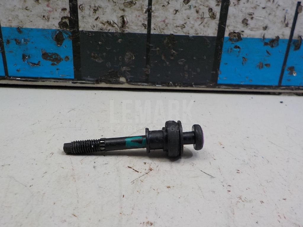 Болт клапанной крышки 06B103831H VAG