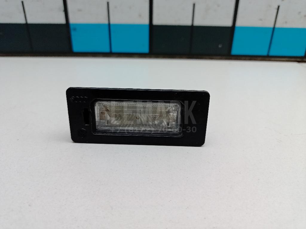 Фонарь подсветки номера 8T0943021 VAG
