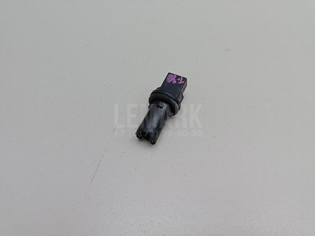 Патрон лампы 26240AG000 Nissan