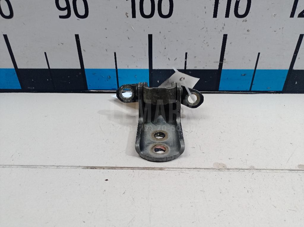 Петля двери 824202F030 Nissan