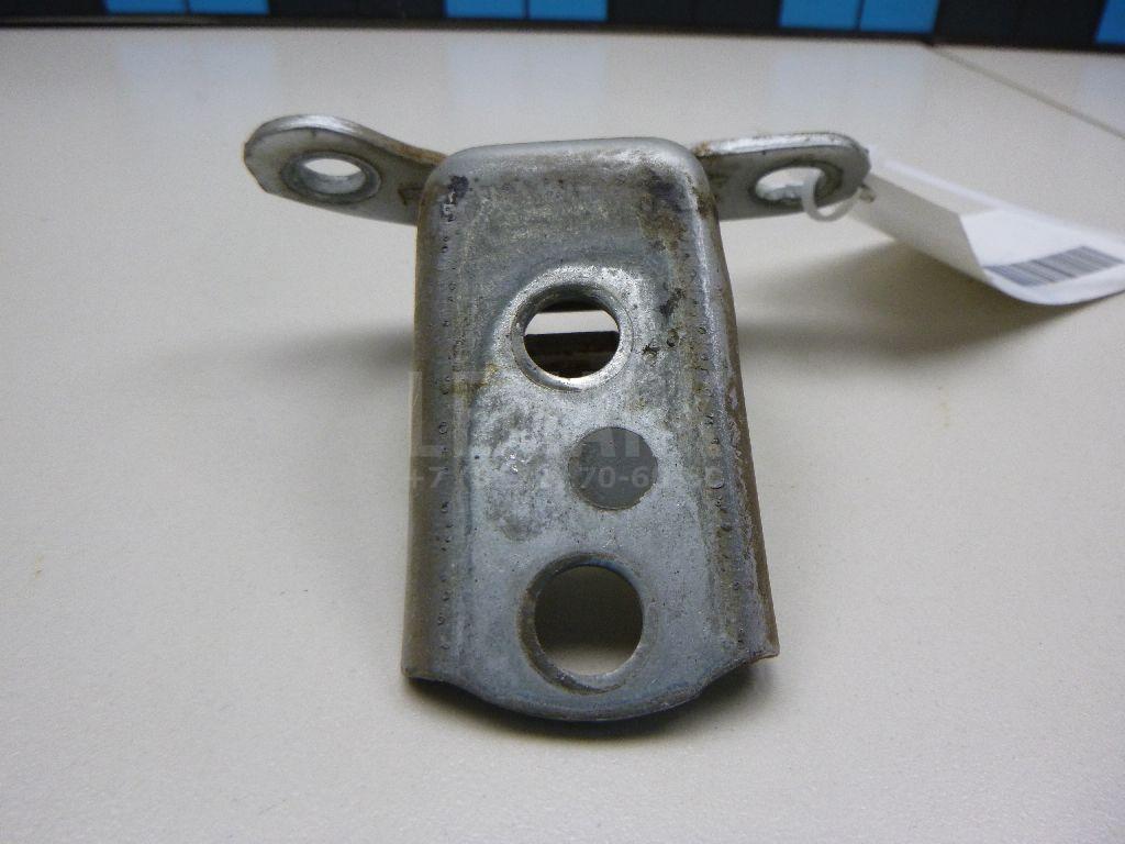 Петля двери задней левой нижняя 6878052031 Toyota