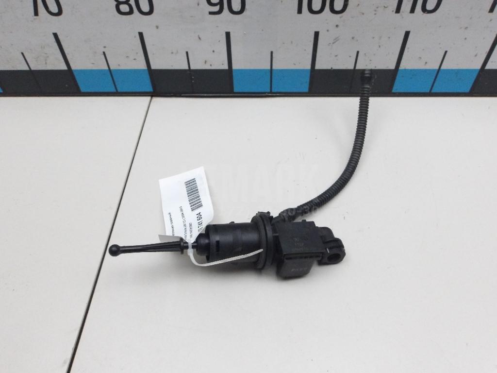 Цилиндр сцепления главный 1K0721388T VAG