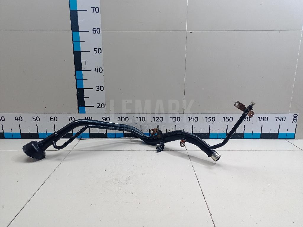 Горловина топливного бака 17221JG000 Nissan
