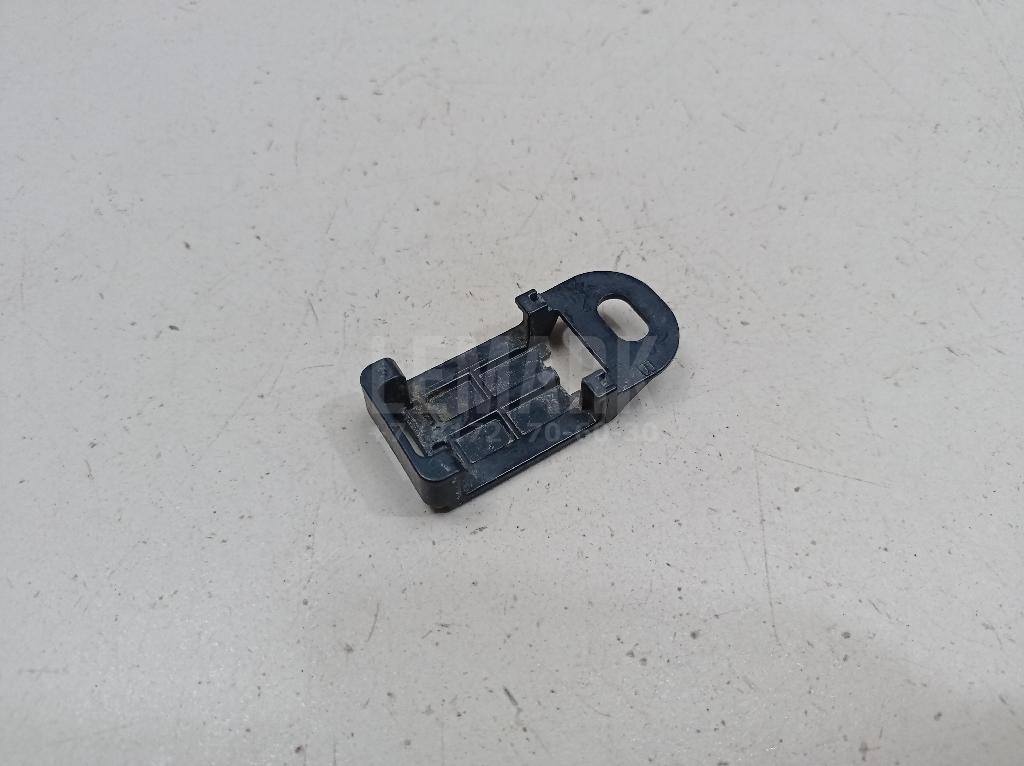 Кронштейн датчика парковки 8934833090 Toyota
