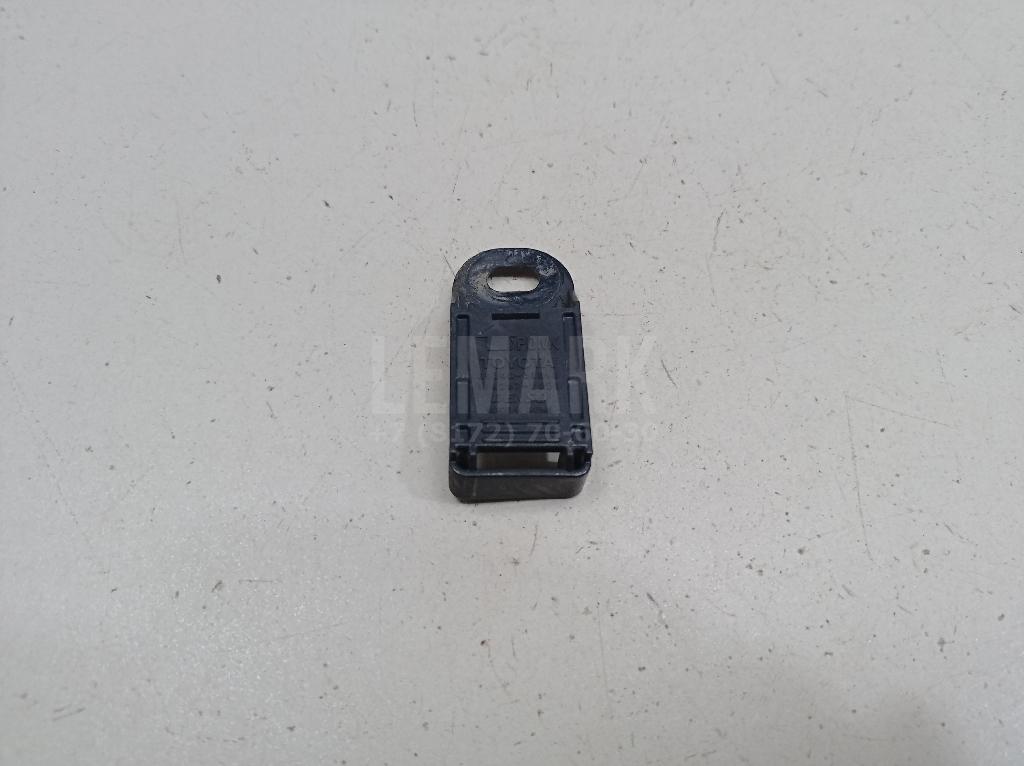 Кронштейн датчика парковки 8934833090 Toyota