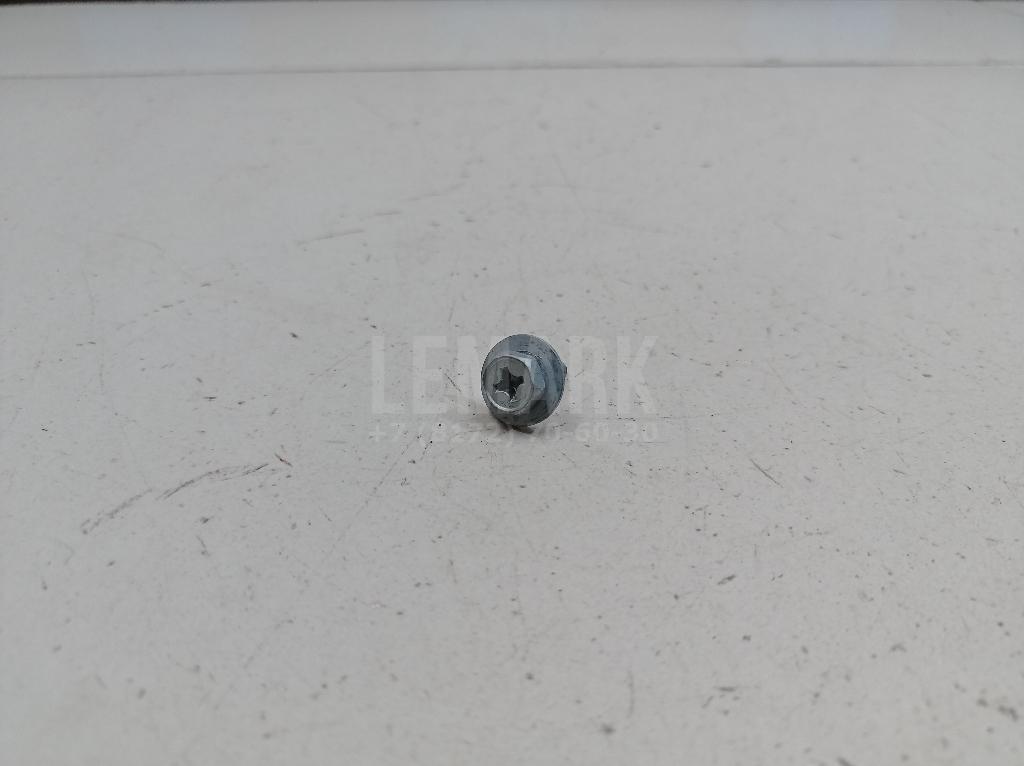 Крепеж 9015950311 Toyota