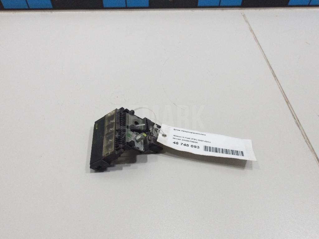 Блок предохранителей 243807994A Nissan