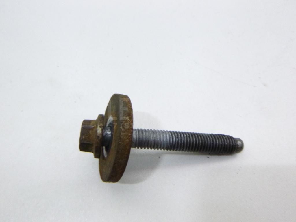 Болт передней ступицы 1569107 Ford