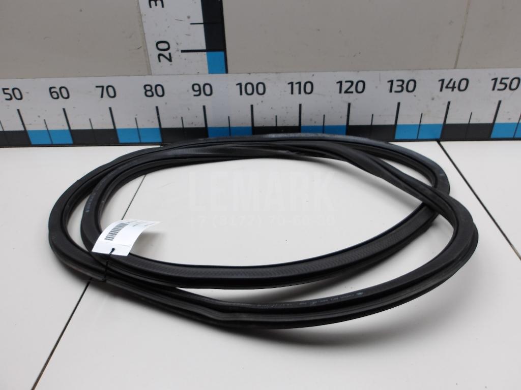 Уплотнитель двери 5E5867368C VAG