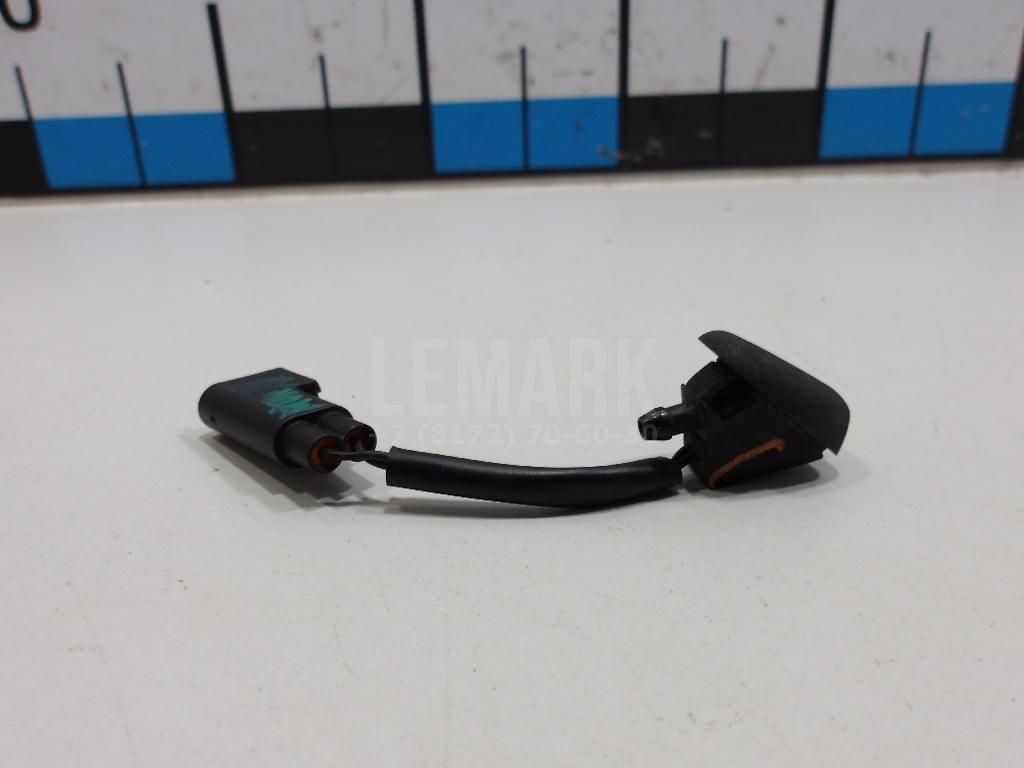 Форсунка омывателя лобового стекла 1581310 Ford