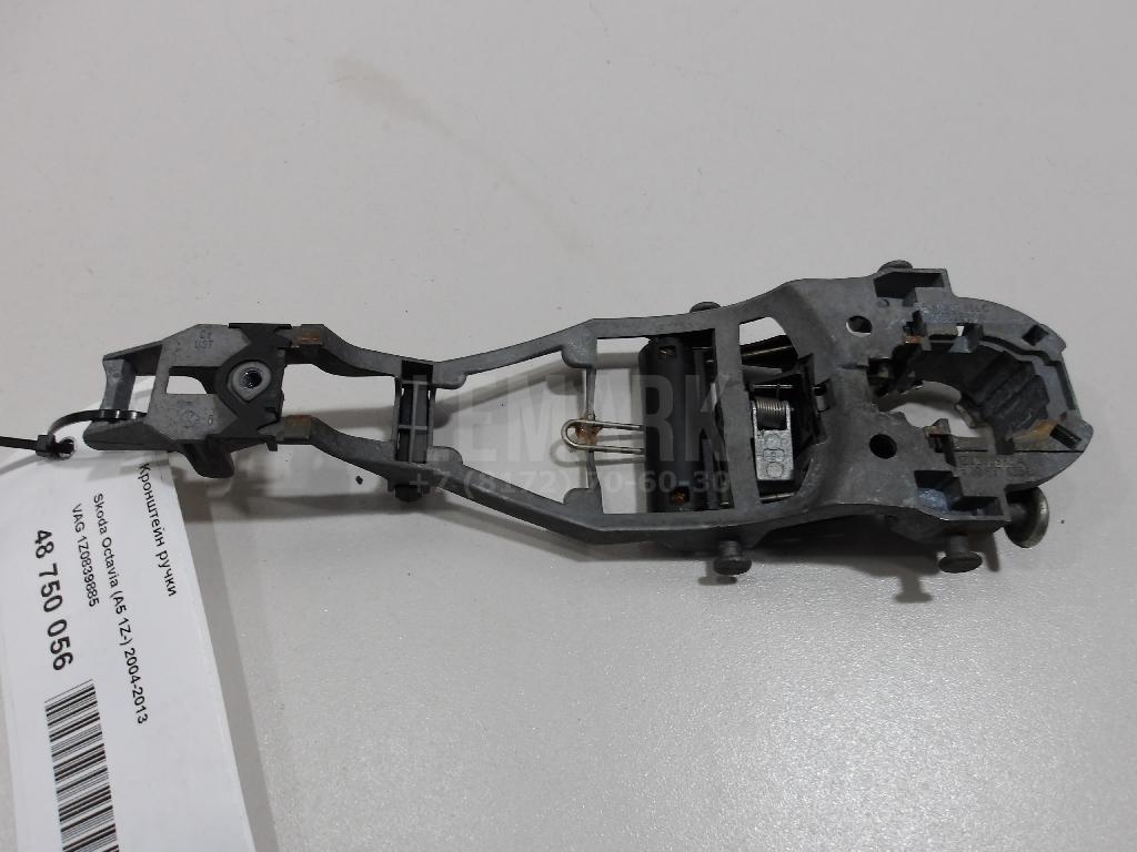 Кронштейн ручки 1Z0839885 VAG