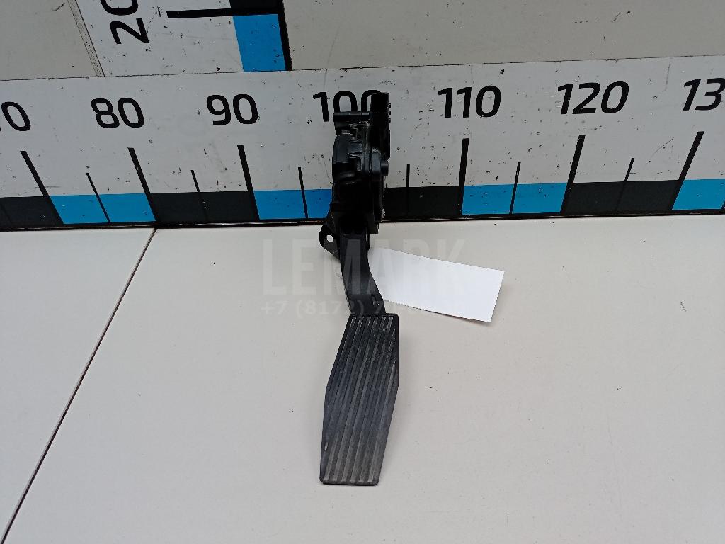 Педаль газа 13252702 GM