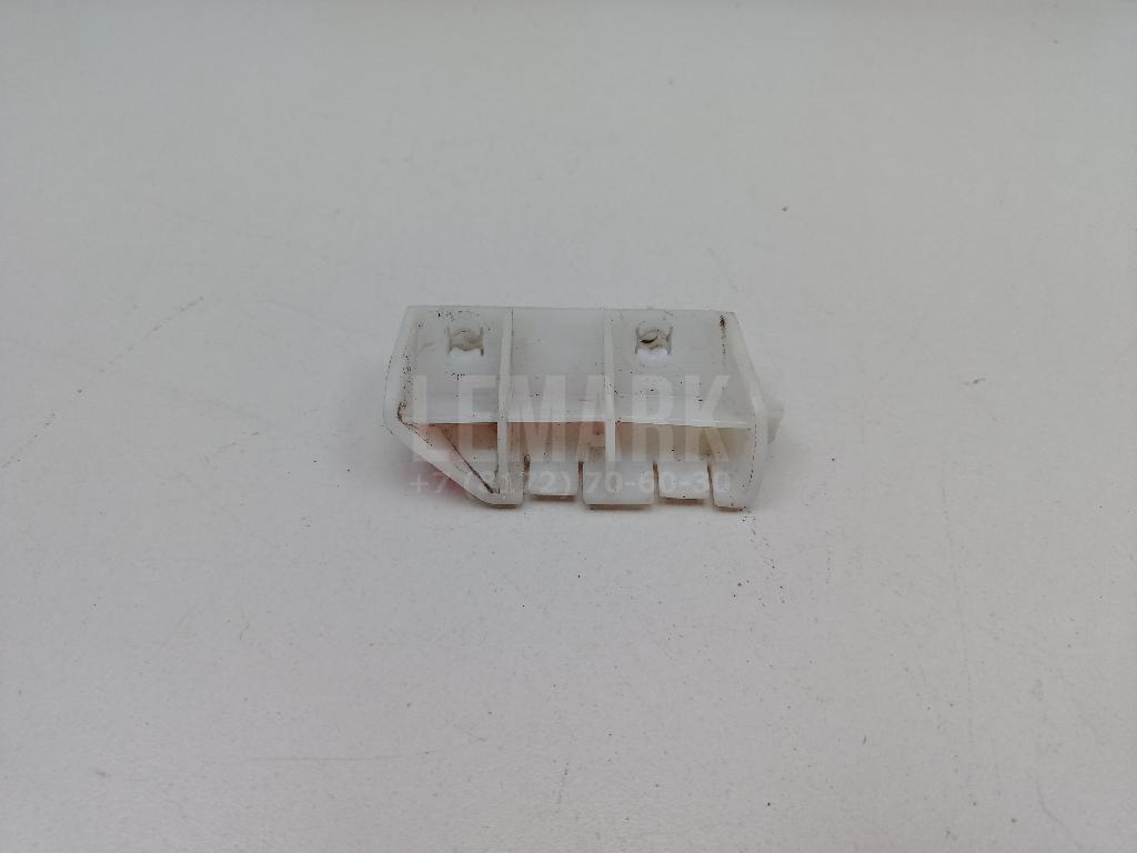 Кронштейн заднего бампера правый 85226JD00A Nissan