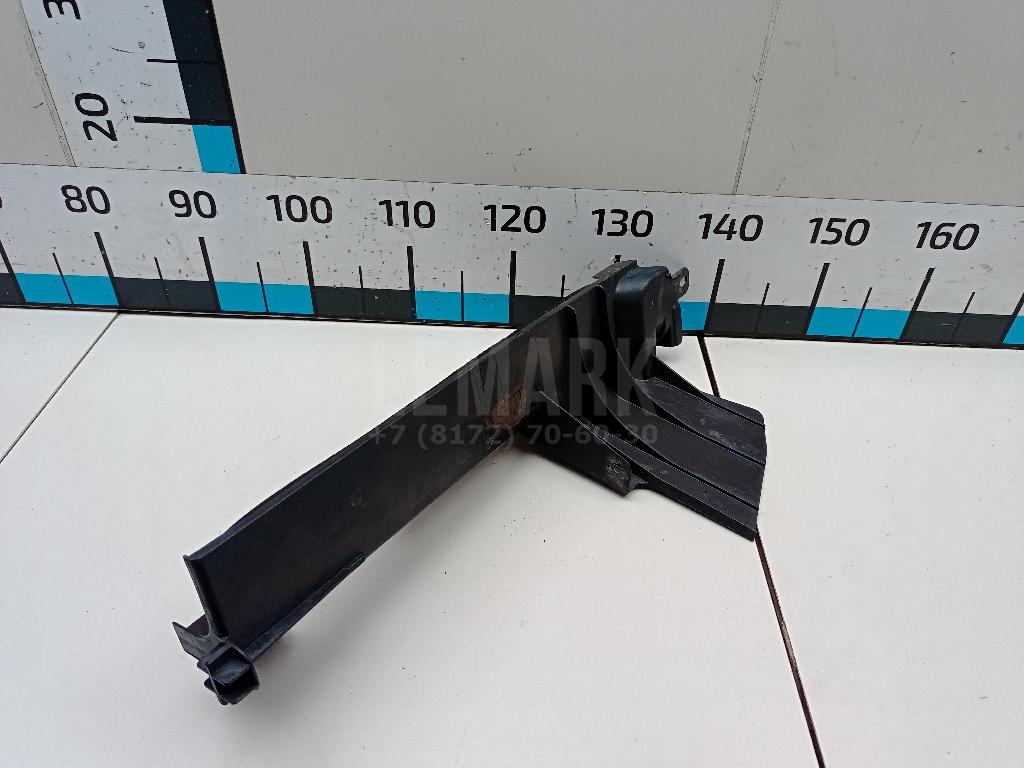 Воздуховод радиатора левый 62823JD20A Nissan