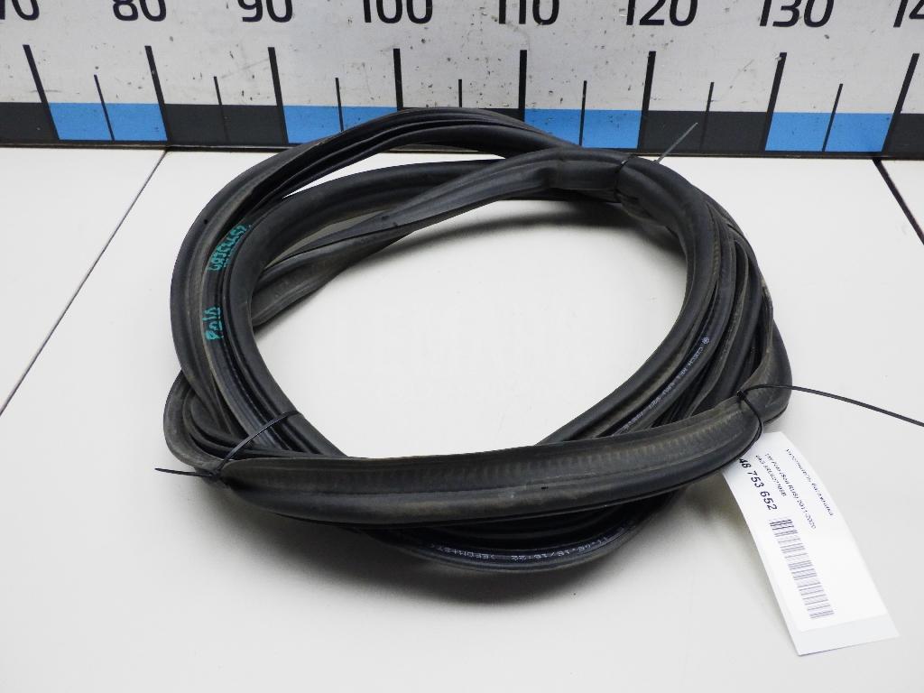 Уплотнитель багажника 6RU827705B VAG