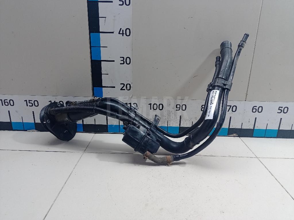 Горловина топливного бака 310301H000 Hyundai-Kia