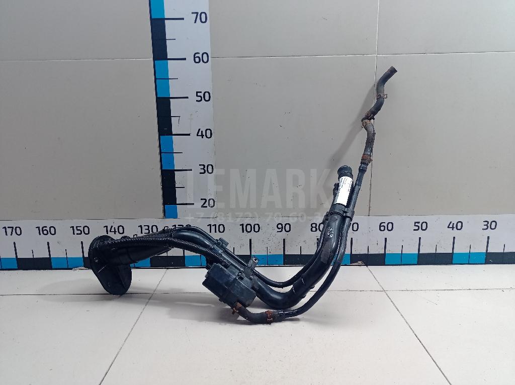 Горловина топливного бака 310301H000 Hyundai-Kia