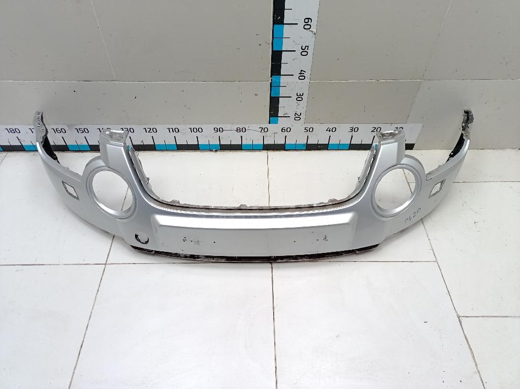 Бампер передний 5L0807221B VAG