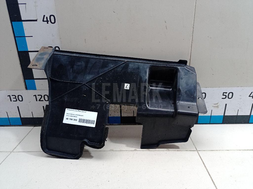 Воздуховод радиатора правый 62822BR00A Nissan