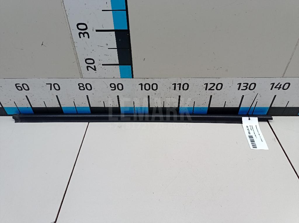 Накладка стекла переднего правого 5154086 GM
