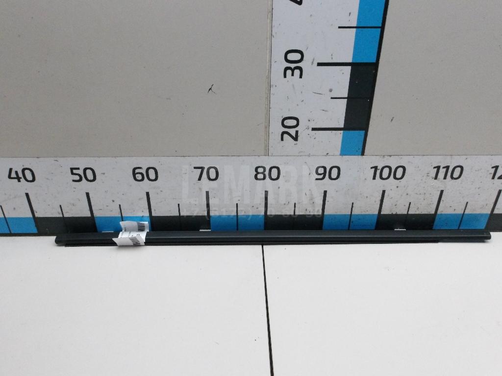 Накладка стекла заднего левого 82821JD00A Nissan