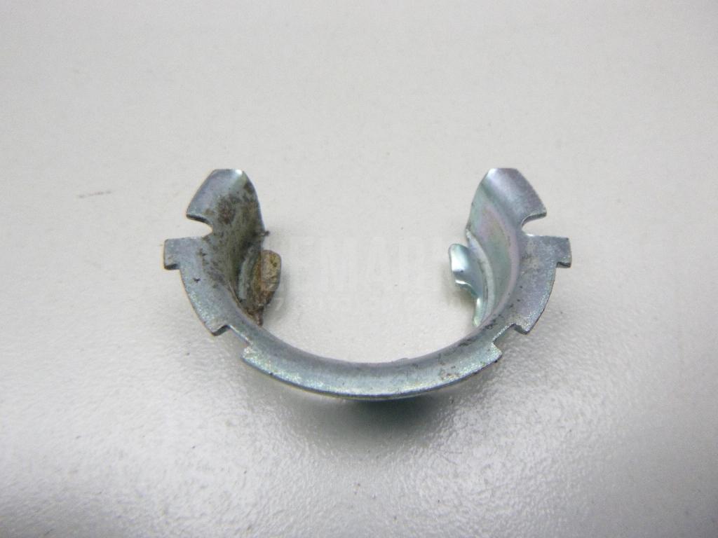 Фиксатор 1U0898004 VAG