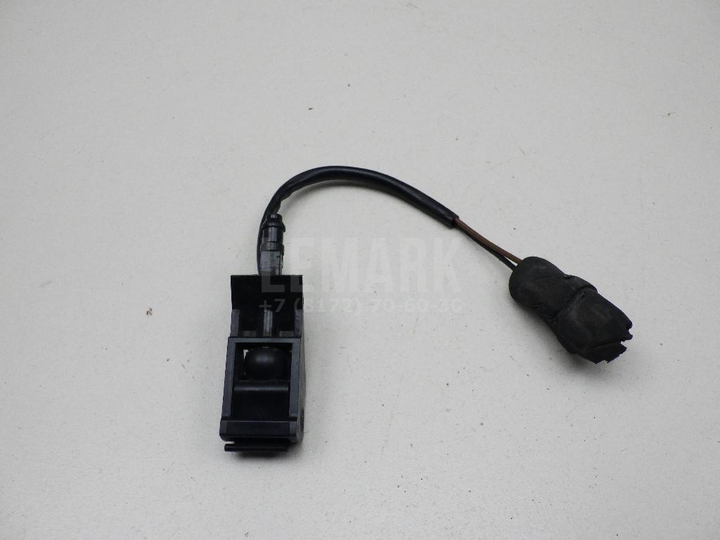 Форсунка омывателя лобового стекла 6E0955986B VAG