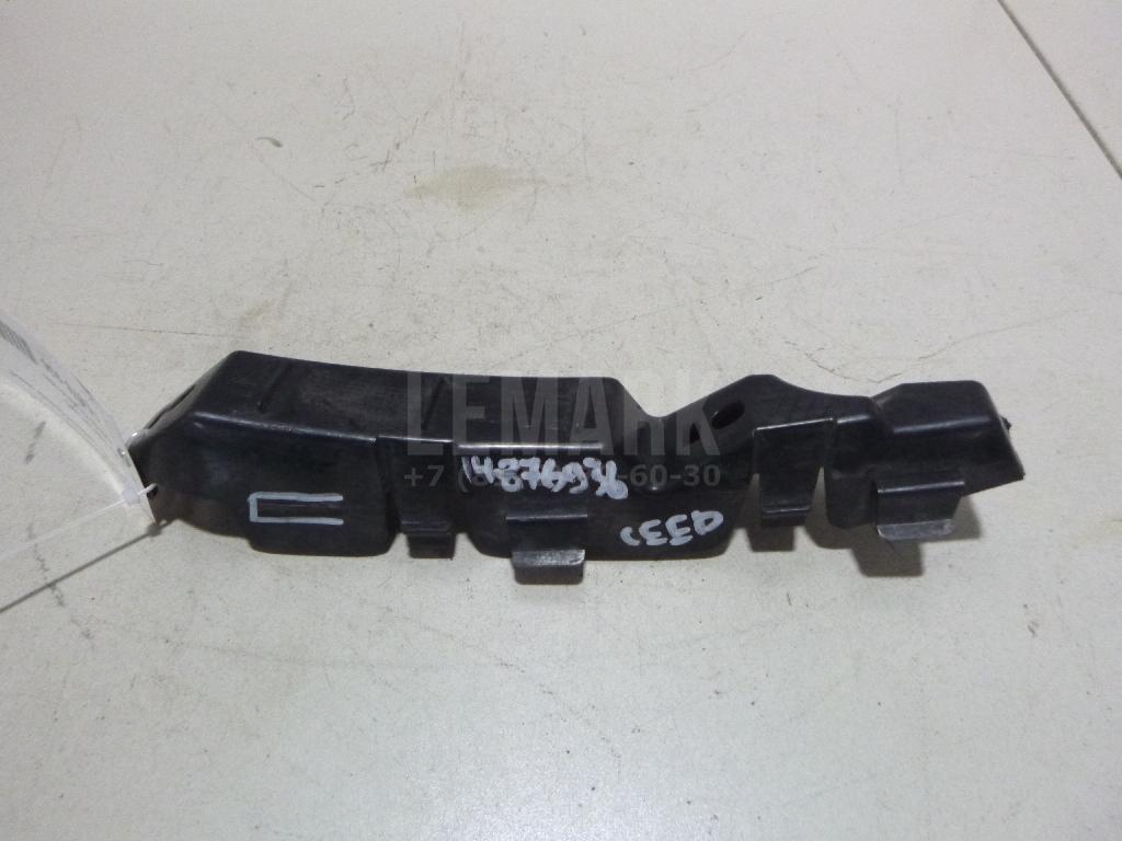 Кронштейн переднего бампера правый 865181H500 Hyundai-Kia