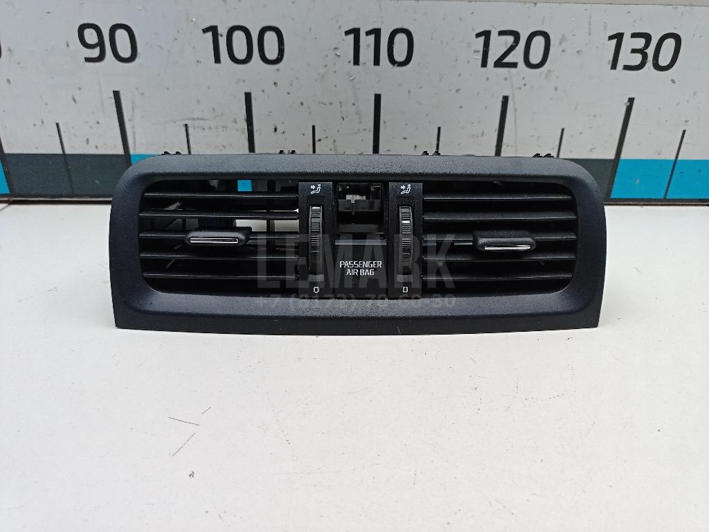 Дефлектор воздушный 5J0820951E9B9 VAG