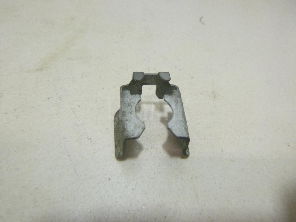 Кронштейн форсунки 175715L300 Nissan