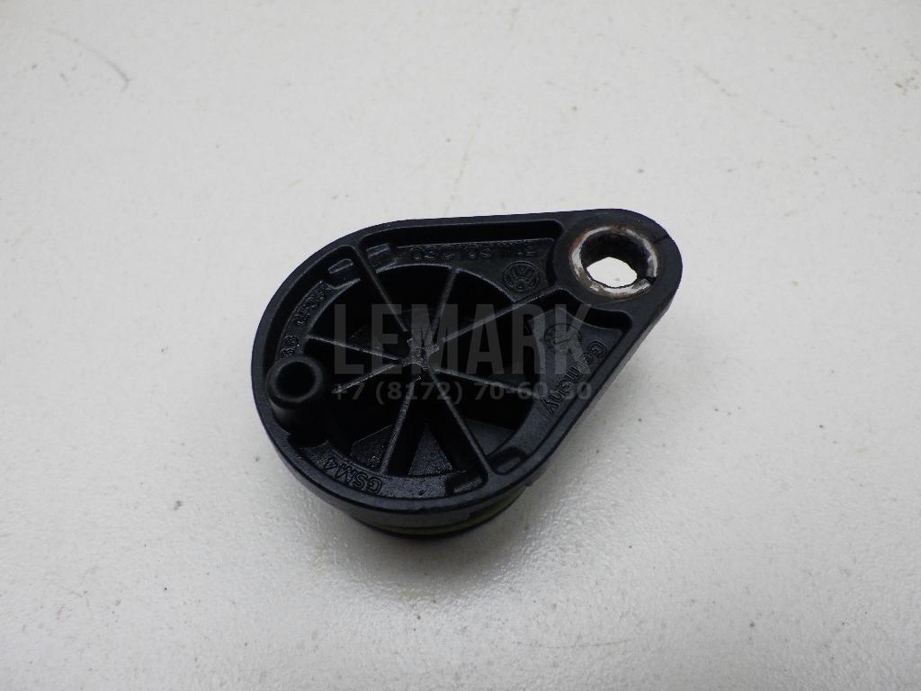 Крышка распредвала 03C103111E VAG
