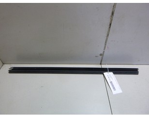 Накладка стекла переднего левого для Skoda Yeti 2009-2018 б/у состояние отличное