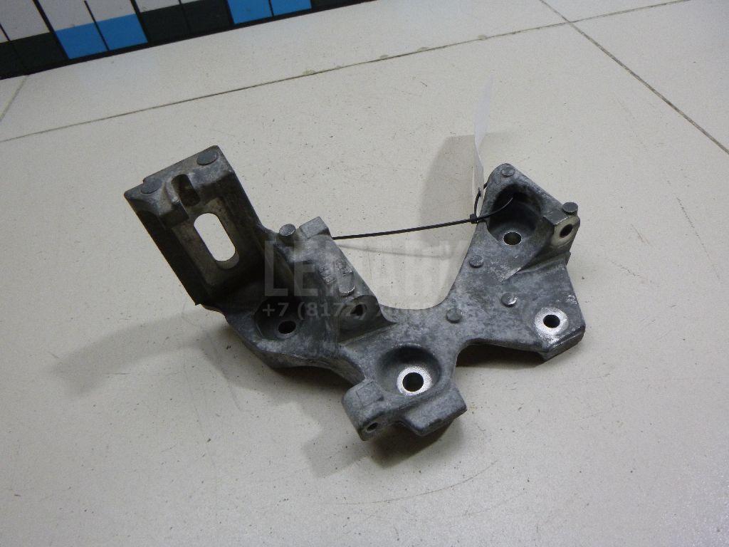Кронштейн генератора 11710EE90B Nissan