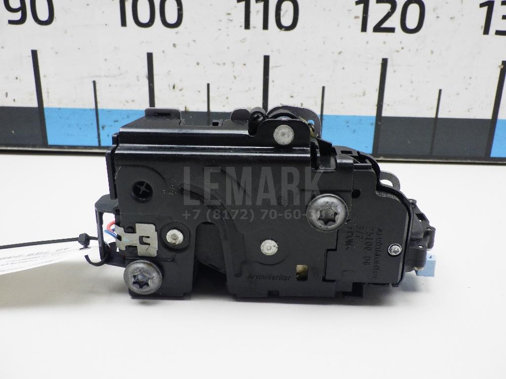 Замок двери задней левой 7L0839015D VAG
