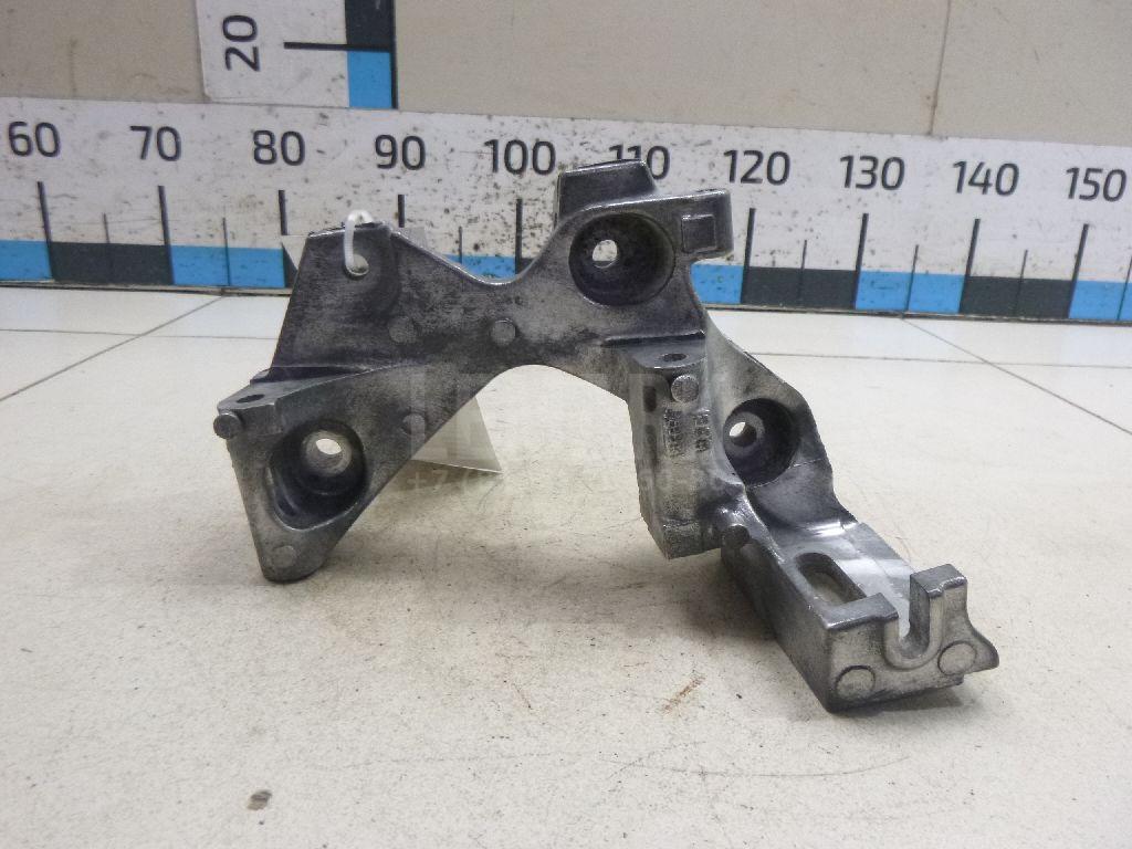 Кронштейн генератора 11710EE90C Nissan