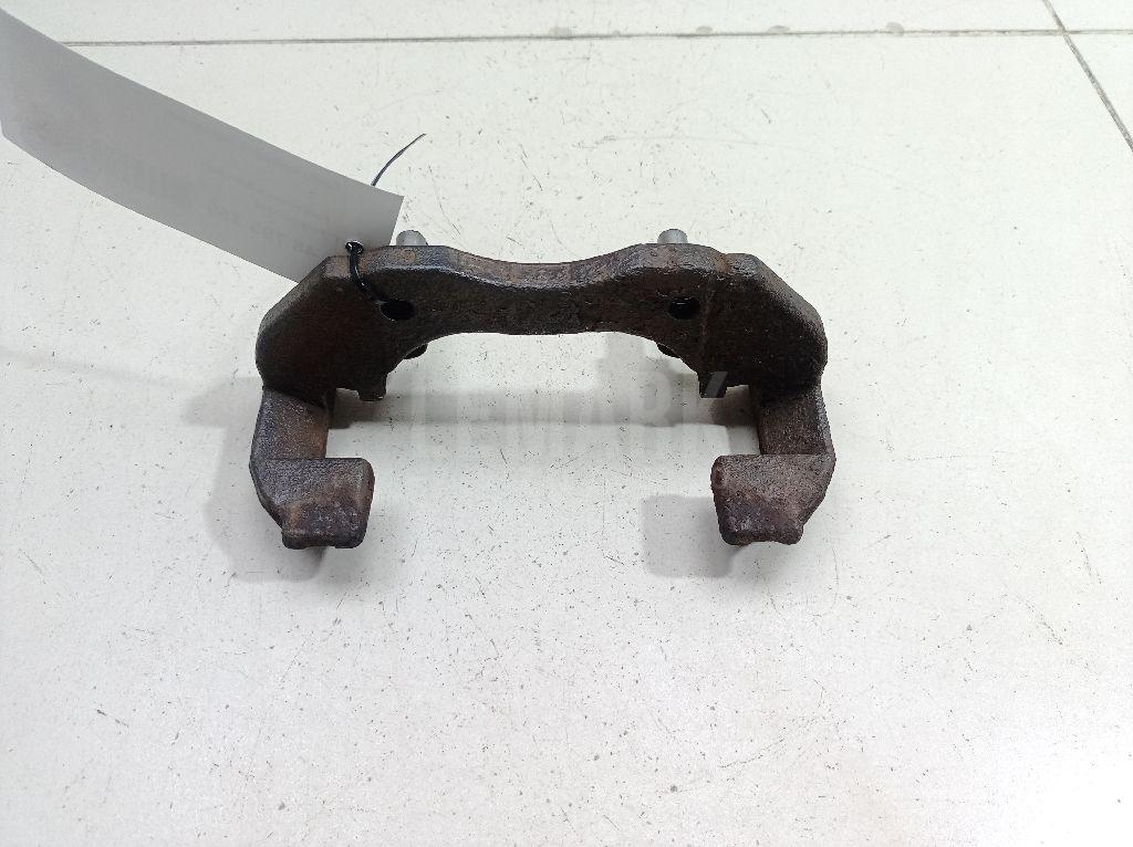 Скоба суппорта переднего 1471710 Ford