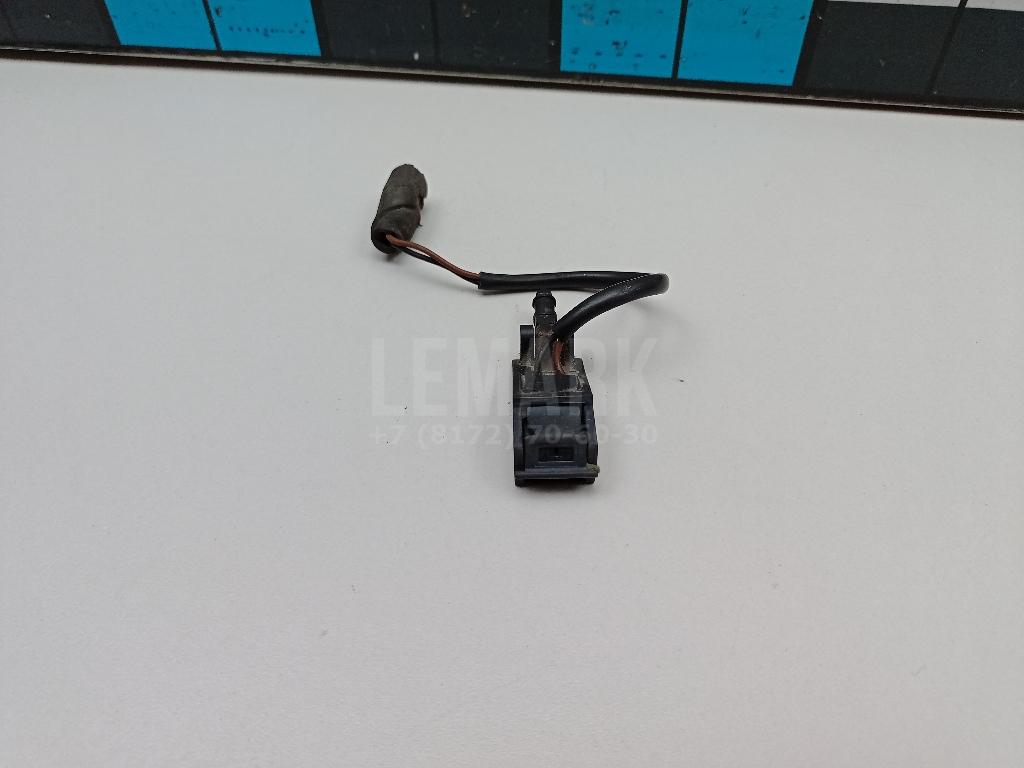 Форсунка омывателя лобового стекла 6E0955986B VAG