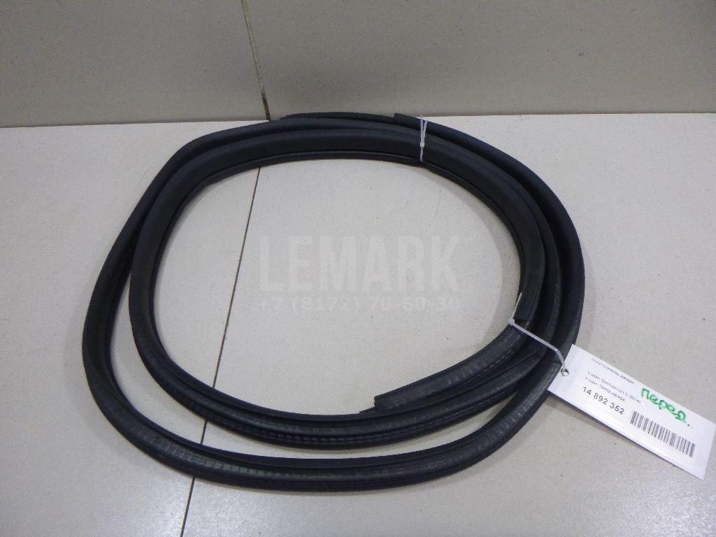 Уплотнитель двери 769224EA0A Nissan