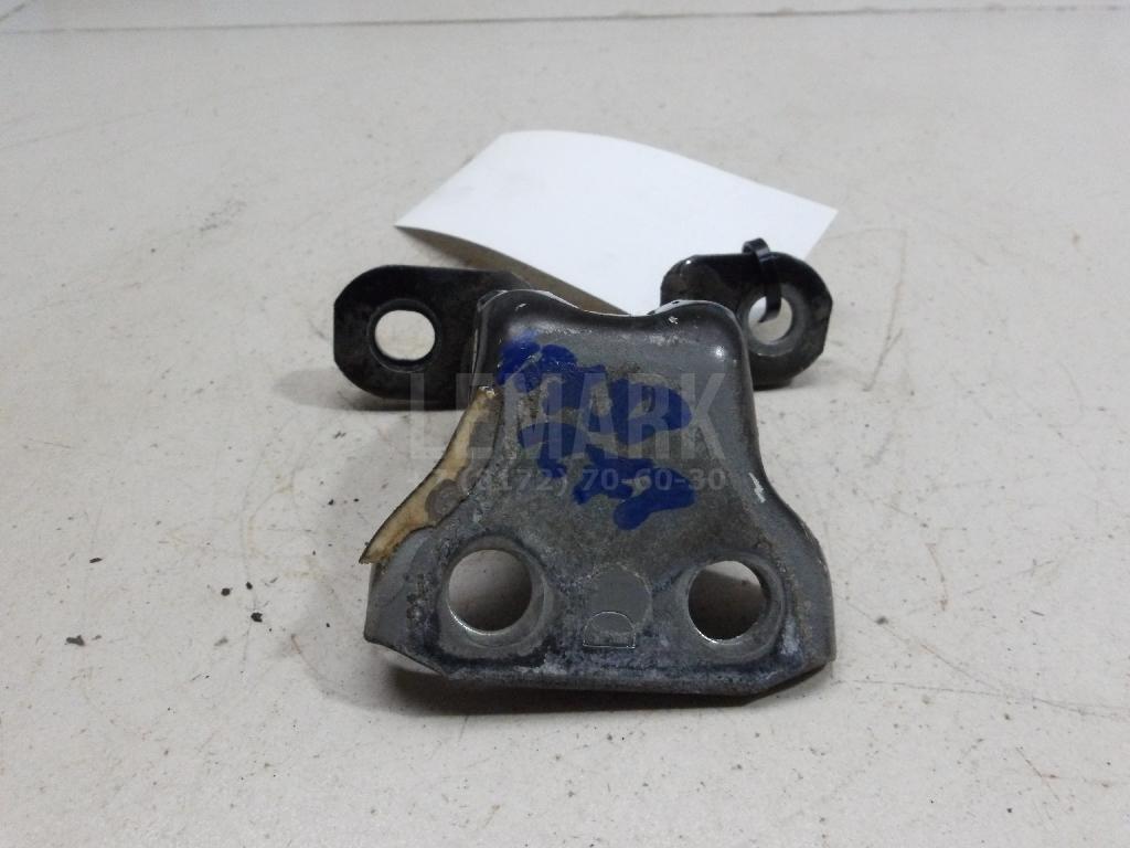 Петля двери передней правой нижняя 6873033020 Toyota