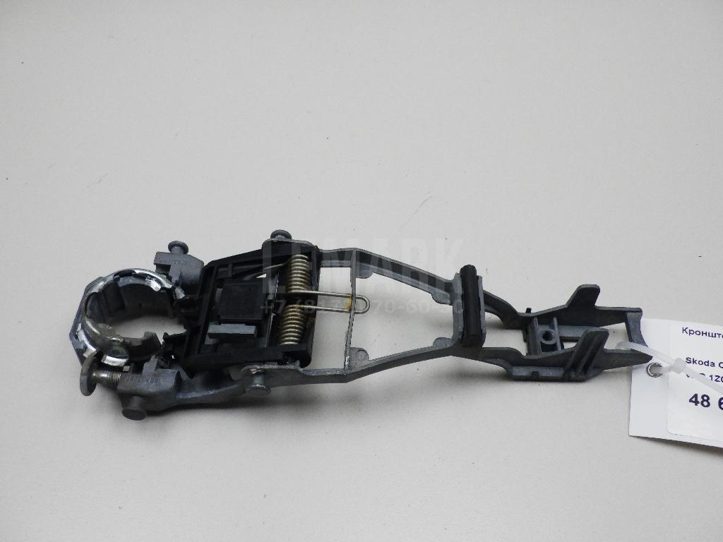 Кронштейн ручки 1Z0839885 VAG