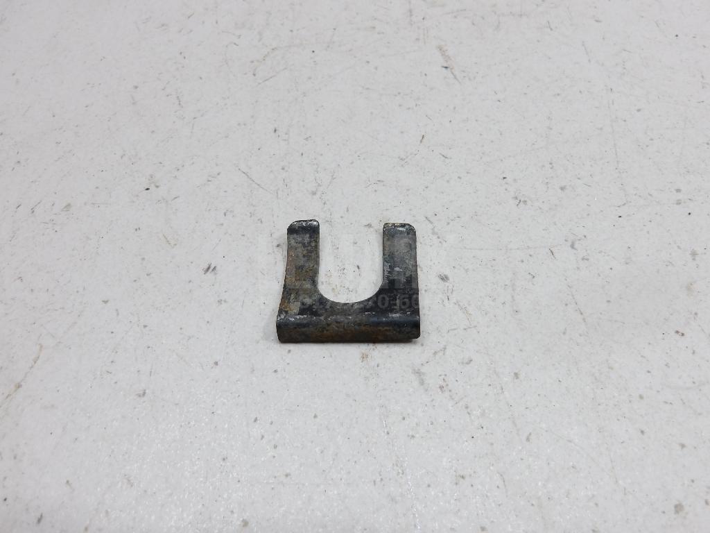 Крепеж 587272D000 Hyundai-Kia