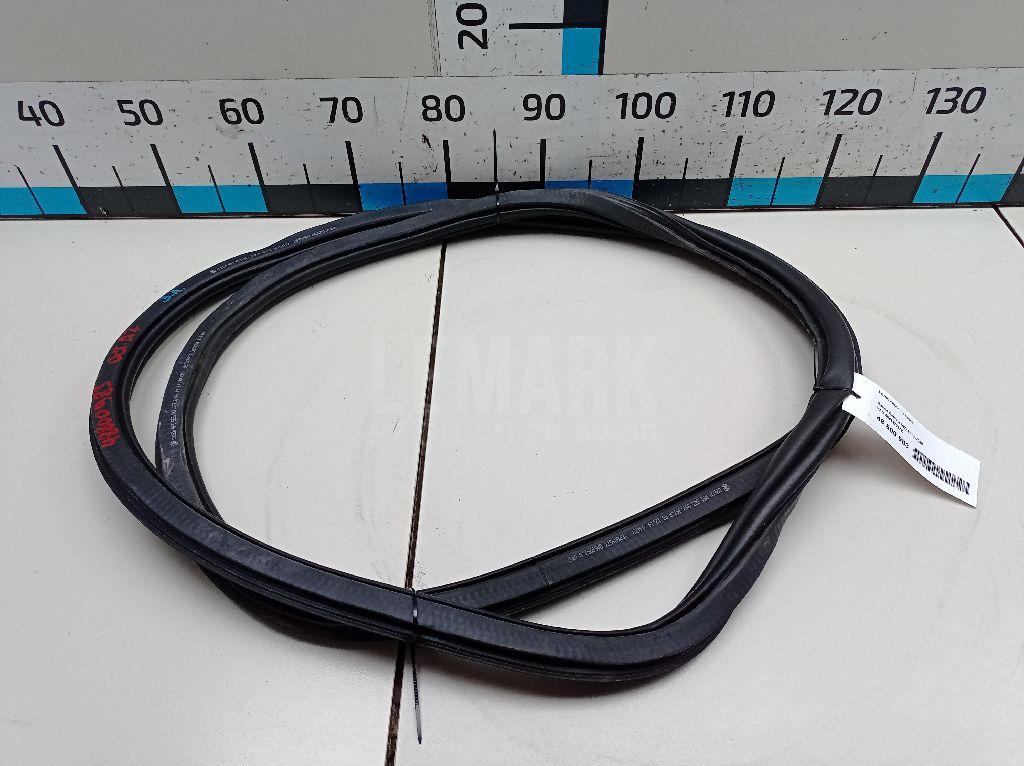 Уплотнитель двери 5E5867367C VAG