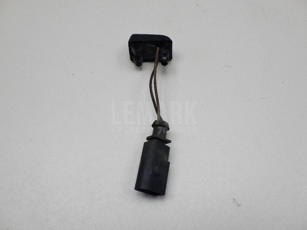 Форсунка омывателя лобового стекла 1Z0955986 VAG