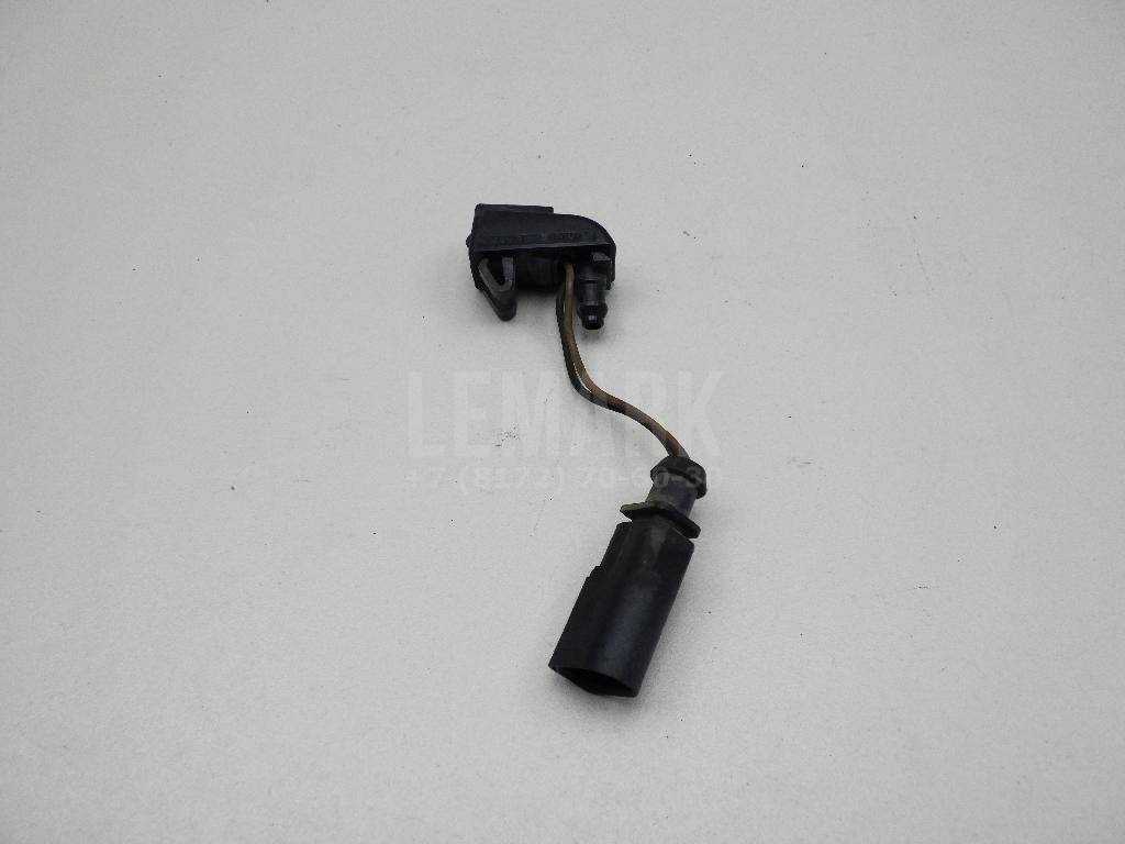 Форсунка омывателя лобового стекла 1Z0955986 VAG