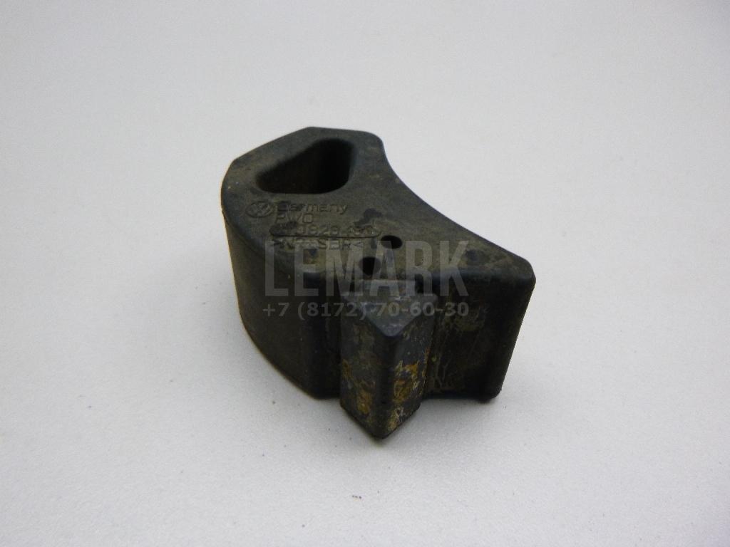 Отбойник капота 3T0823493 VAG