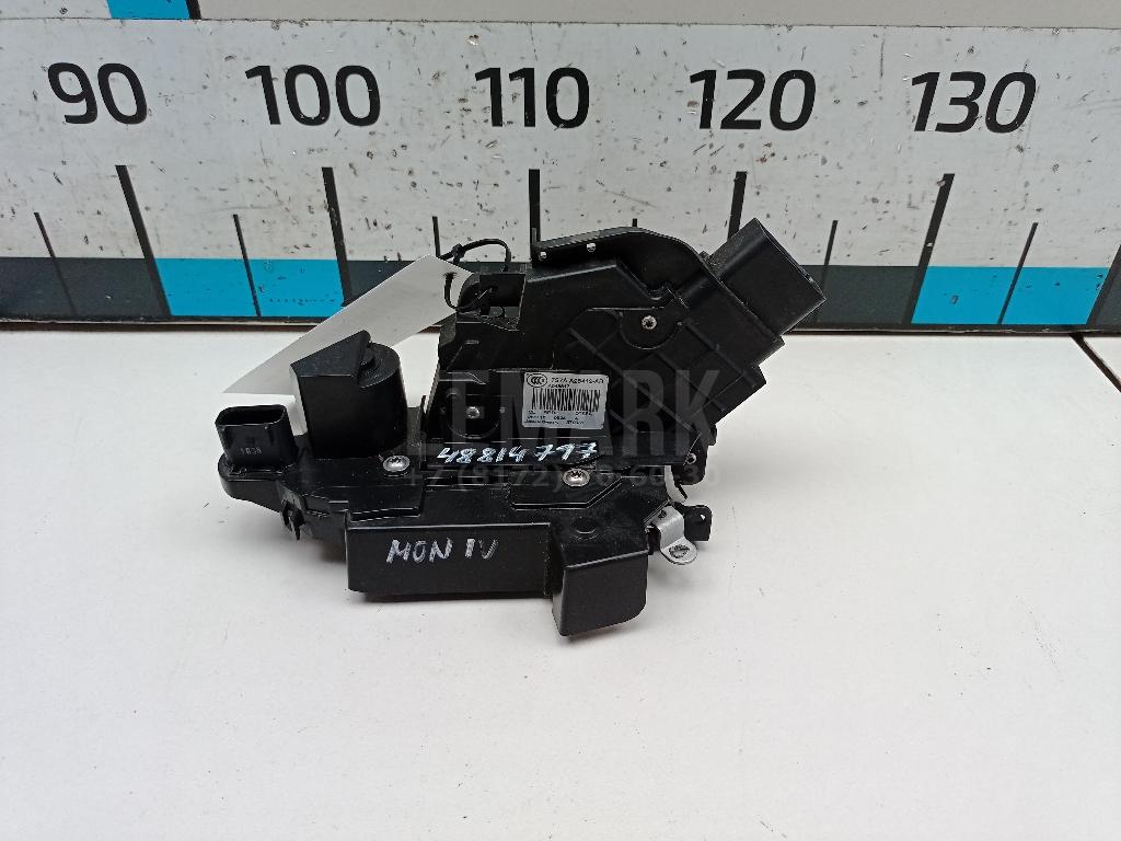 Замок двери задней правой 1791401 Ford