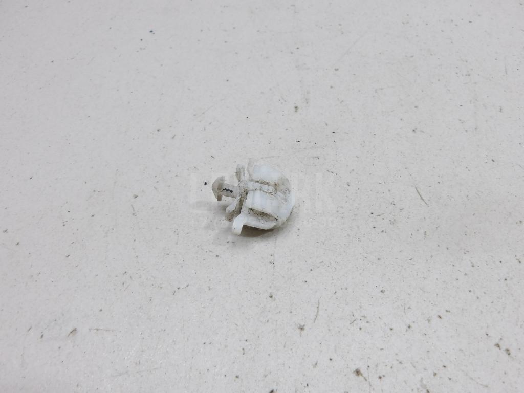 Крепеж (клоп) 5104988 GM